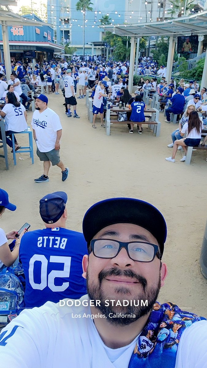 therealal_b's tweet photo. In tha HOUSE!!!! #ITFDB https://t.co/pRL1k9TTgM