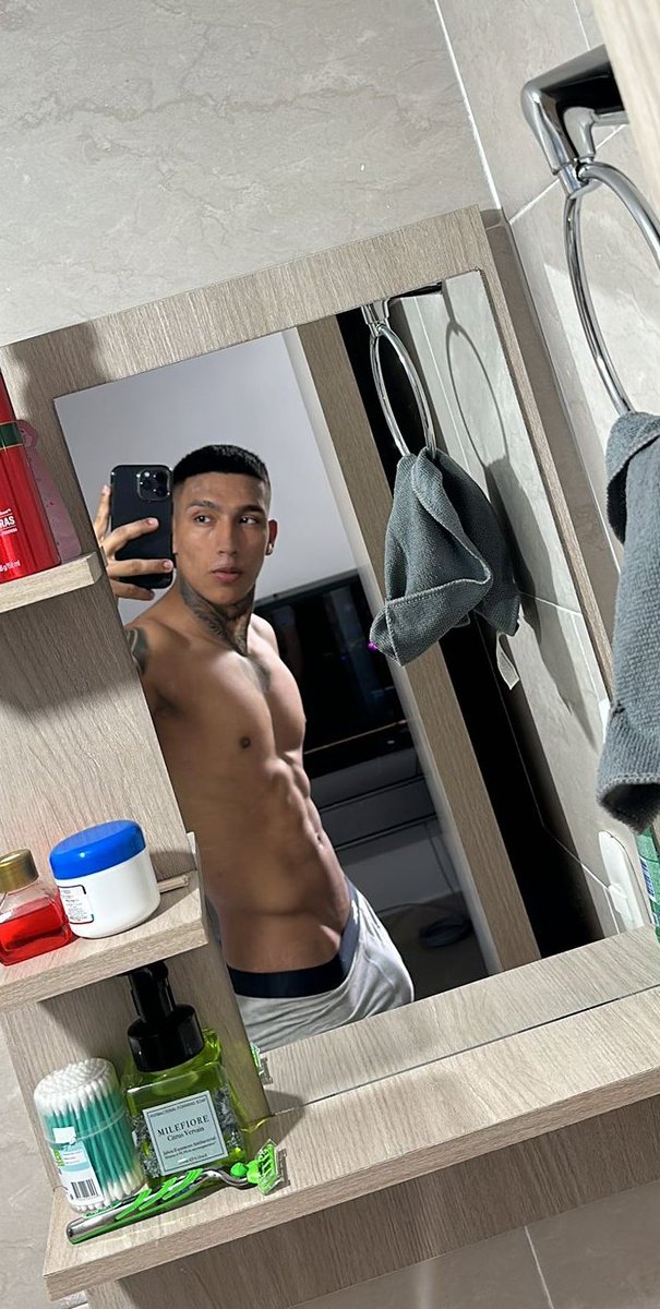 Sendfer_'s tweet photo. Quieren tocar mis abdominales? 🔥
Entren a verme:
https://t.co/2MlUJ0XHCY https://t.co/VD7WDi5BCD