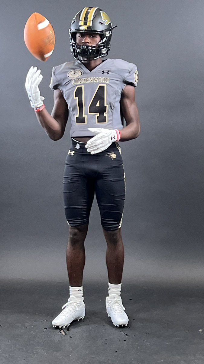 After a big game in a win last night last night for Homecoming 
(5 Catches for 136 yards and 3 TD’s) @Shaun_Campbell2 took his official visit to Lindenwood University today. Watched them get a big shutout win.