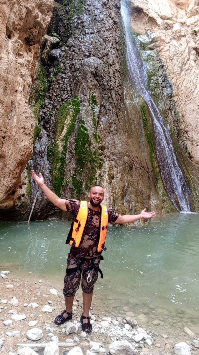 mootaz_sameer's tweet photo. الحياه؟  العمر؟ الوقت؟ 🫰 https://t.co/bXM4I0GFGe