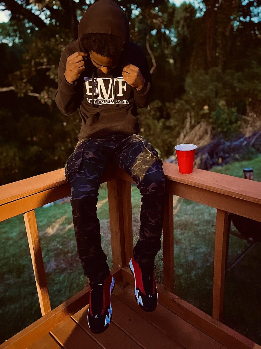 only1tm's tweet photo. Gave the most and still hated 🤝🏾♟️
#FreeMeech https://t.co/BSjYd1DkAw
