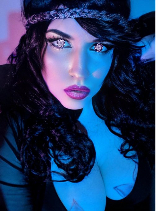 Drop links to your favorite hypno videos https://t.co/2LOkc0gxFD
