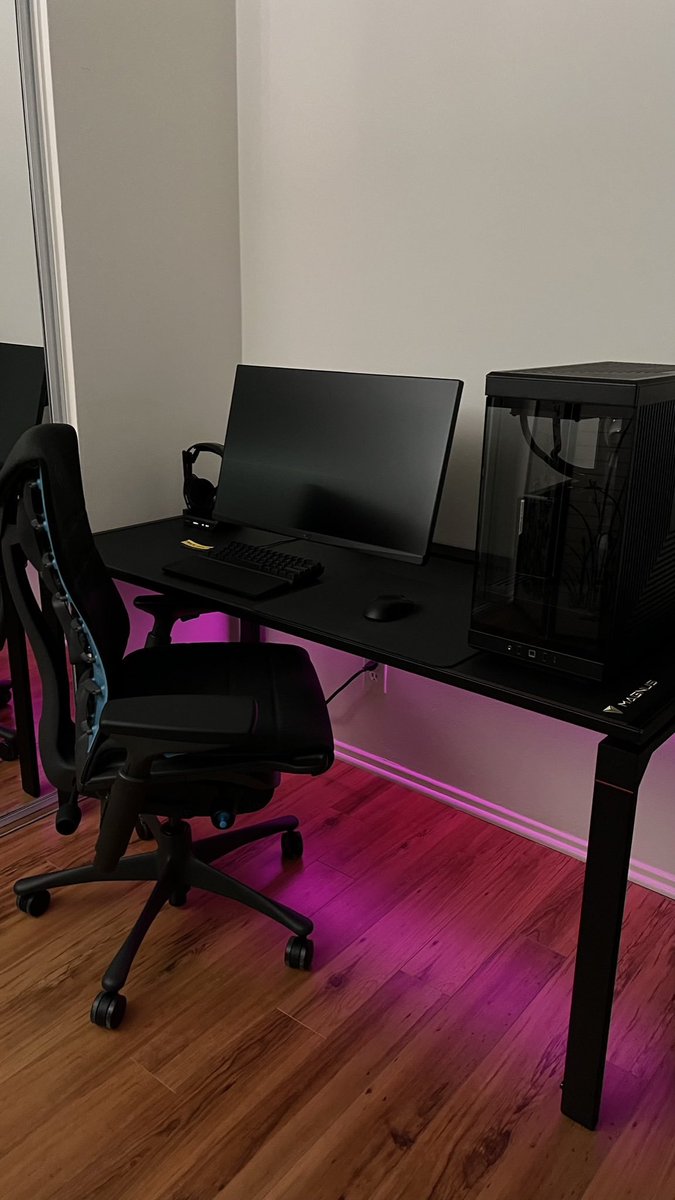 PROGamingSetups's tweet photo. Setup @peter_paku64189 https://t.co/K5clkYXmQj