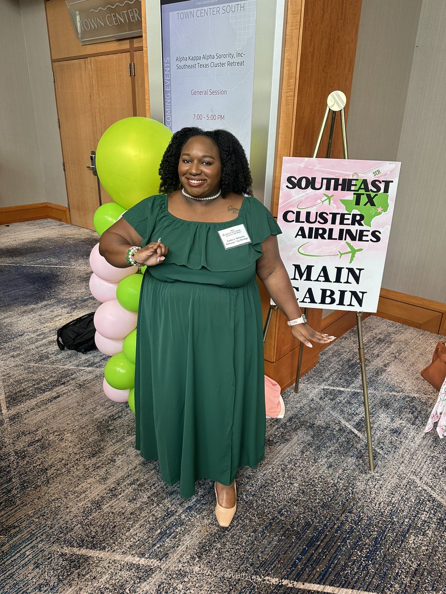 CortnieDeNise's tweet photo. 2023 Alpha Kappa Alpha Sorority, Incorporated Southeast Texas Cluster Retreat 💕💚#SETXCLUSTER #AKA1908 #WEARESOUTHCENTRAL #OmicronTauOmega #SpringAKAs @SouthCentralAKA @akasorority1908 @CynthiaW14 @See_Chell #AKALegacy https://t.co/ipiPx7moGX