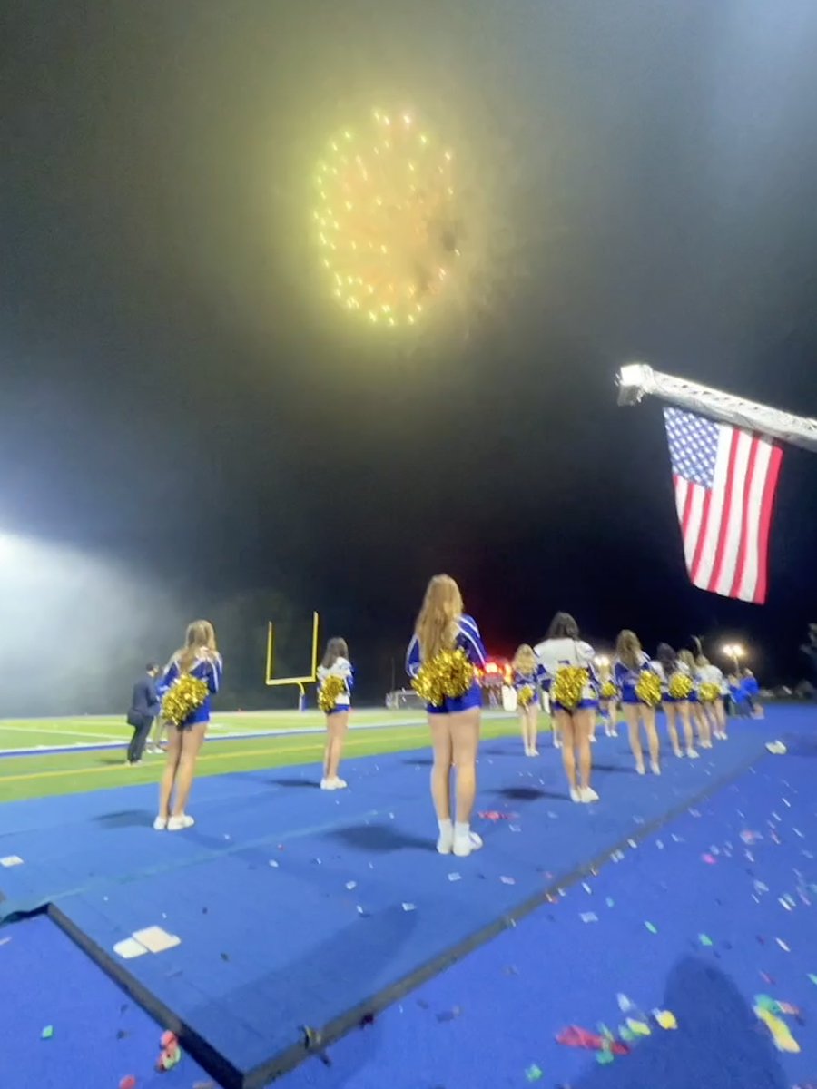 MahopacVarsityCheer tweet media