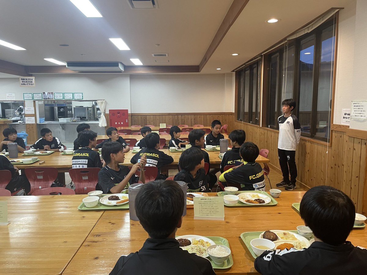 FcGirasol's tweet photo. U13 サガン鳥栖スクール練習試合&amp;ソレッソカップin熊本
#佐賀FCヒラソール　#ジュニアユース　#スクール　#ジュニアユース3期生募集中
#龍谷高校サッカー部 https://t.co/8sBDkkWD2t