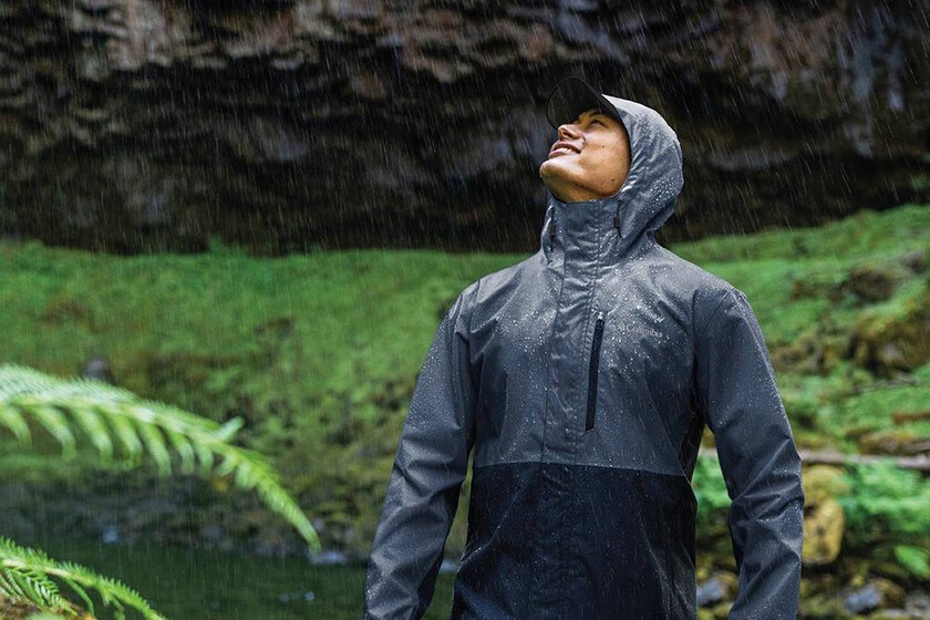 specktraprod's tweet photo. Columbia tiene la chaqueta más ligera para protegernos de la lluvia, es del color en tendencia para el otoño y está de rebaja en Amazon https://t.co/G7OxHDL9Jk https://t.co/IRqktwk4PE
