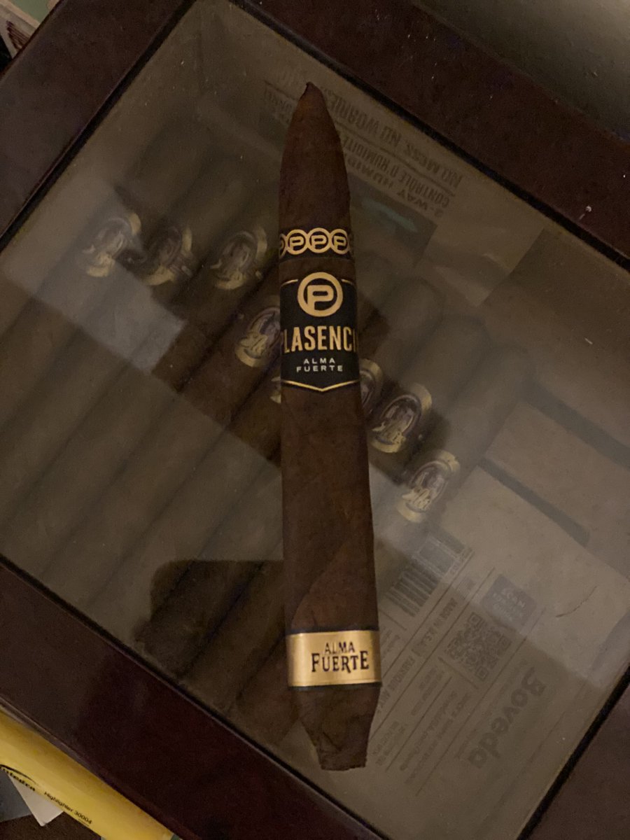 cigarmike's tweet photo. For the first time, I’ve decided to do a cigar of the night for @OfficialOPLive I’ve chosen the Plasencia Alma Fuerta Generacion V Salomon. Gonna be a good night. #OPLive #OPLiveNation #CigarOfTheNight https://t.co/V45kEufHhi