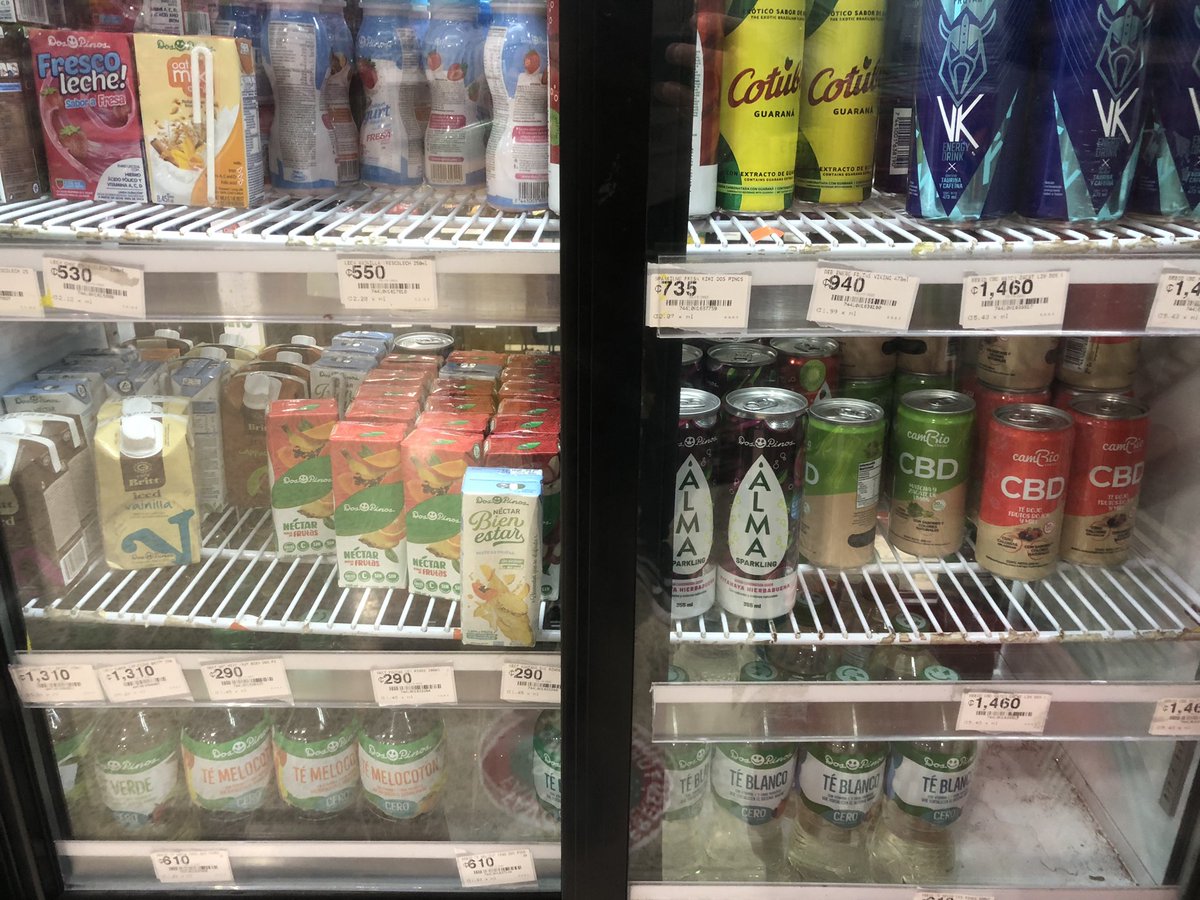 NachoMarimba's tweet photo. Me parece que no deberían tener esos refrescos con #CBD a la par de jugos de frutas y otros productos que podrían terminar consumiendo cualquier persona o peor aún, niños, de forma inadvertida. En especial xq no es algo que uno relacione con una marca como @DosPinosOficial https://t.co/xwJF7NECdW