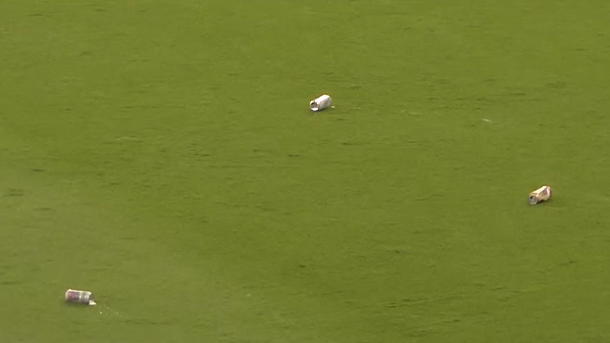 BarstoolPhilly's tweet photo. Disgusting behavior by Braves fans 

IMAGINE IF THIS WAS PHILLY https://t.co/PMhL4oUdPO