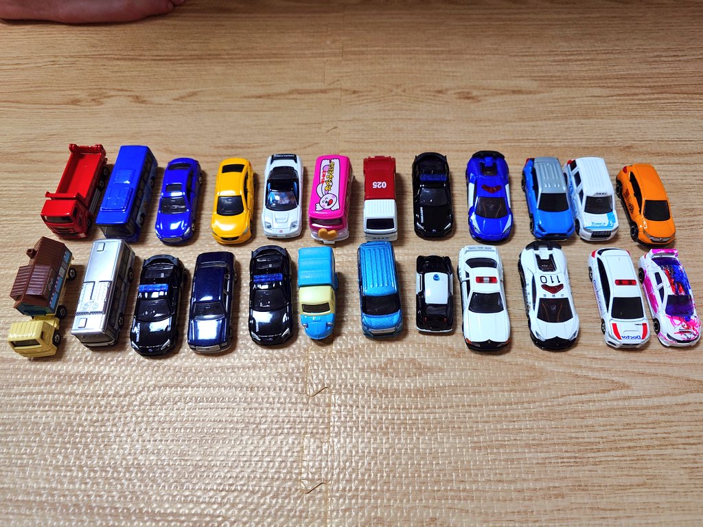 ryuusei_gou's tweet photo. 親戚の子がトミカ博での戦利品24台をまた見せてくれたけど、その中でこのトミカ博の清掃車🚚が一番好きですね😊💕

#トミカ博 #トミカ #清掃車 https://t.co/W4YWglfdfJ