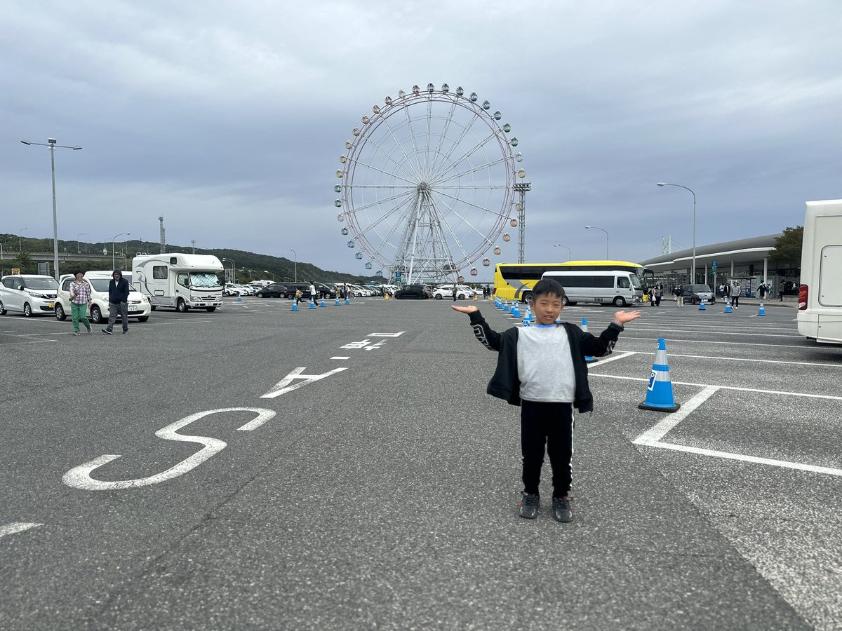 ShoPro5110's tweet photo. LEXUSミーティング！
あいにくの天気やね…
淡路🅿️で待ち合わせ、9台で目的地までランデブー🤭

楽しいことを愉しむか👍
#レクサス #LEXUS #ミーティング https://t.co/uEYlp4Fsz0