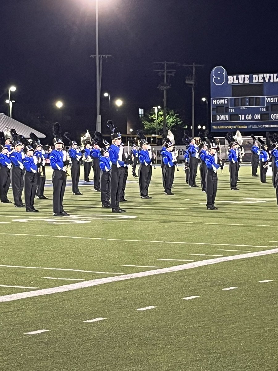 sls_super's tweet photo. Springfield High School Blue Devil Marching band at tonight’s Showcase. Great job Blue Devils!!!! @AllThingsBluSF https://t.co/hXzrZsxNwh