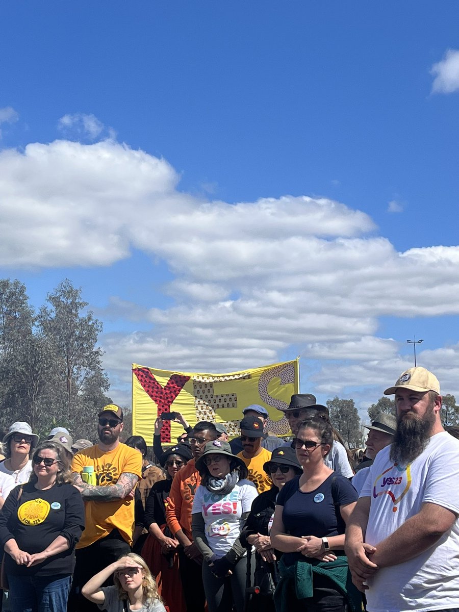 LuciNicholson8's tweet photo. Hundreds of people turning out to doorknock for #yes incredible organising @yes23au Feeling very optimistic! https://t.co/JjO92Luirj
