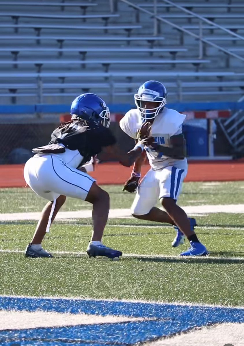 College as a freshman comes with many challenges, all depends on if you willing to work 💪🏽‼️