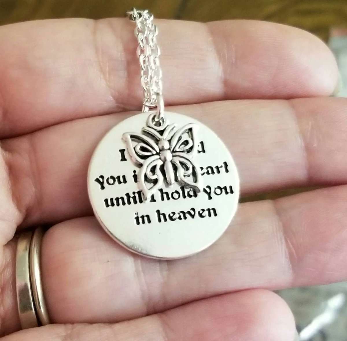 TrendingNowGift's tweet photo. Butterfly In Memory Necklace, Personalize w/ Birthstone #inmemory #InMemoriam #memorial #memorialjewelry #memorialgift #inmemoryjewelry #inmemorygift #grief #loss #sympathy #butterfly #foreverinmyheart #handmadejewelry #Etsy
https://t.co/aZhVLOUZ7O via @Etsy https://t.co/TJoptViHiE