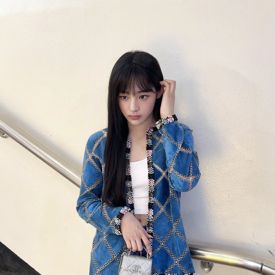 ઈ   ࣪. New__Bangs?!  ✿ // The celebration itself enamored the heart, how beauteous it is when I, with my favorite color [ceruleans], is present like a delicatessen wave paddling the sand! ꣑୧ㅤ۫ㅤ۪