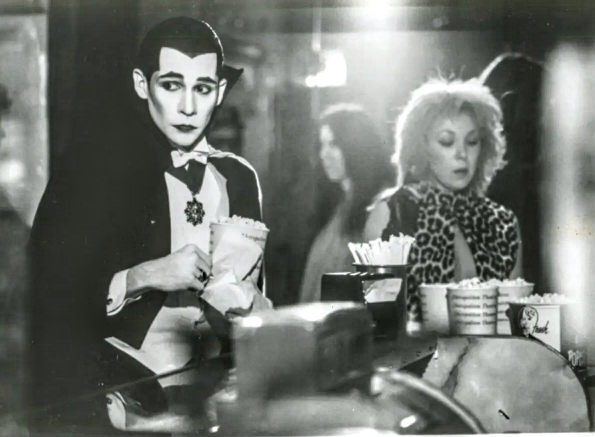 TCinCT_2012's tweet image. October.
The leaves are falling, a chill is in the air, horror movies on tv.
It&apos;s time to remember #FADETOBLACK starring @DennisChristo4 
and #LindaKerridge