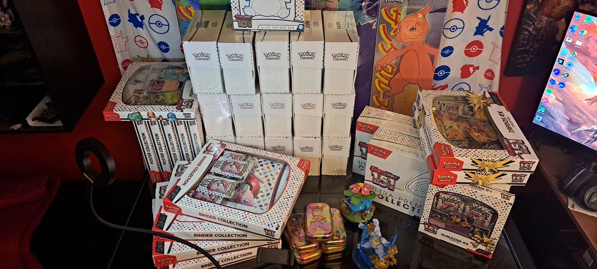 Scripto87's tweet photo. @CormickRips Haven't had a chance to open mine, but hoping for some luck. Thinking about starting YT channel and opening them on there for added suspense. 🤣 https://t.co/FshZ8EGVmj