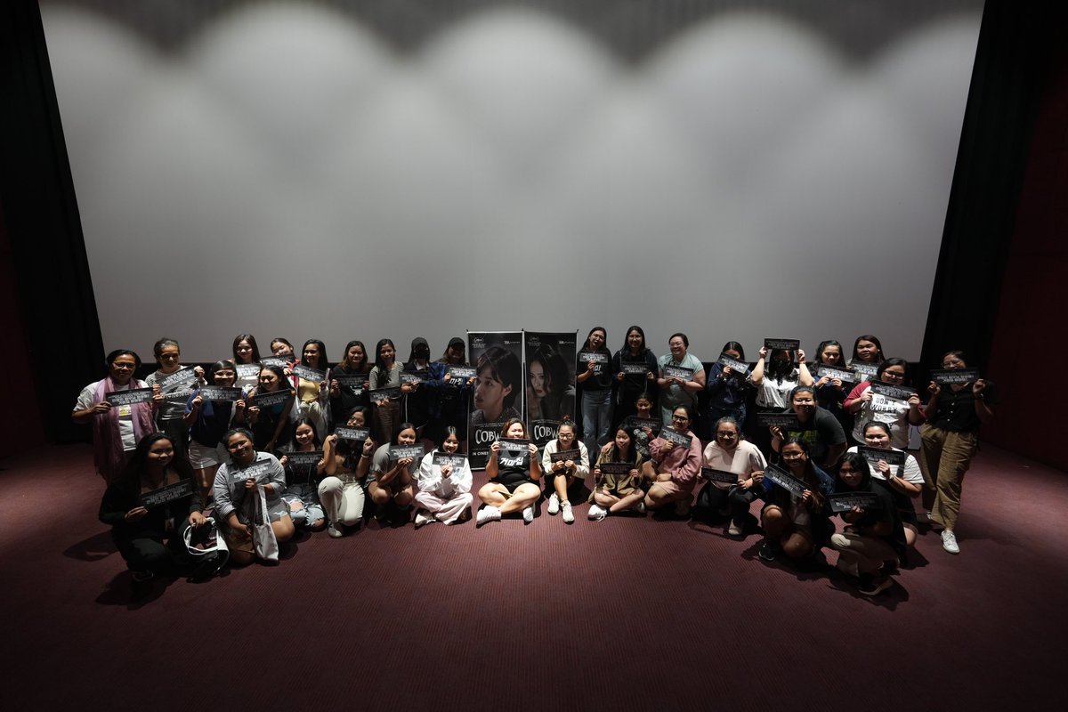 theonbitph's tweet photo. 39/40 Onbits and Friends who came to support the #Cobweb team. Thank you so much for all the love! 😉
More photos will be released soon. Stay tuned! 📸
#CobwebPH
#JeonYeoBeen
#BestSeenInCinemas https://t.co/zWNR0pGYWT