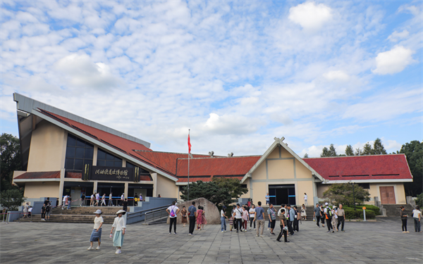 i_yuyao's tweet photo. Yuyao, located in #Ningbo, one of the five cities that co-organized the Hangzhou #AsianGames, is the former residence of the famous philosopher #WangYangming. Hemudu Site has played an active role in promoting the archaeology of the #NeolithicAge. https://t.co/zcxDbAtlk5