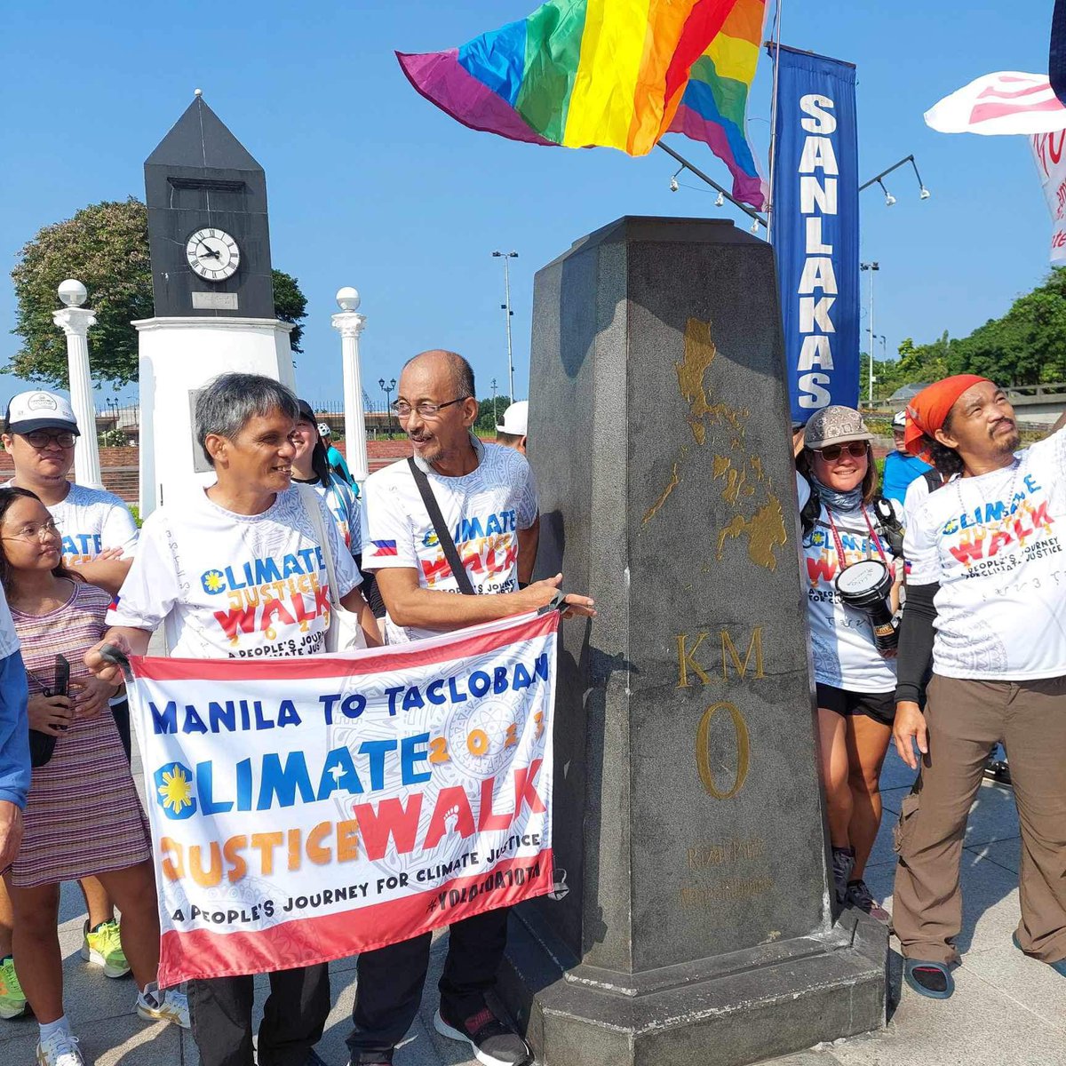 cjmovement_ph's tweet photo. Forty climate advocates were sent out to a 30-day walk from Rizal Park (Manila) to Tacloban City, Leyte to commemorate the tenth year anniversary of Typhoon Yolanda (Haiyan) on Sunday at the Liwasang Bonifacio in Manila.
#ClimateWalk https://t.co/MJpSmV4bJ7