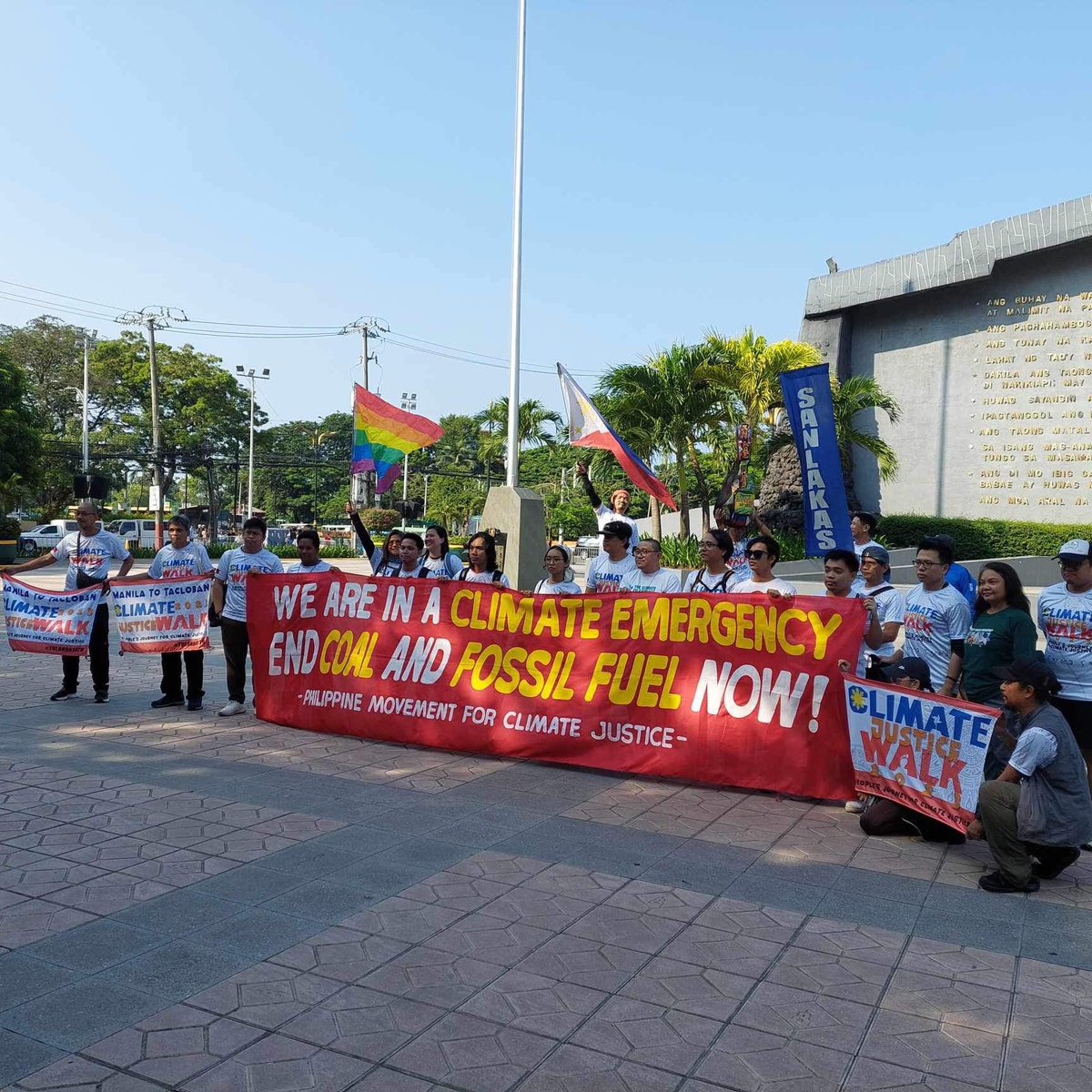 cjmovement_ph's tweet photo. Forty climate advocates were sent out to a 30-day walk from Rizal Park (Manila) to Tacloban City, Leyte to commemorate the tenth year anniversary of Typhoon Yolanda (Haiyan) on Sunday at the Liwasang Bonifacio in Manila.
#ClimateWalk https://t.co/MJpSmV4bJ7