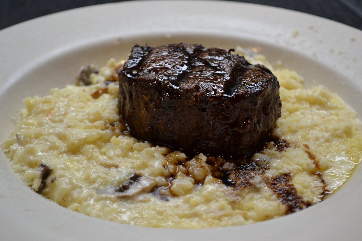 woods_uncle's tweet photo. Grilled Filet with creamy mushroom risotto &amp; balsamic glaze.  
#Grilling #CreamyRisotto https://t.co/5WeLRDBqSw