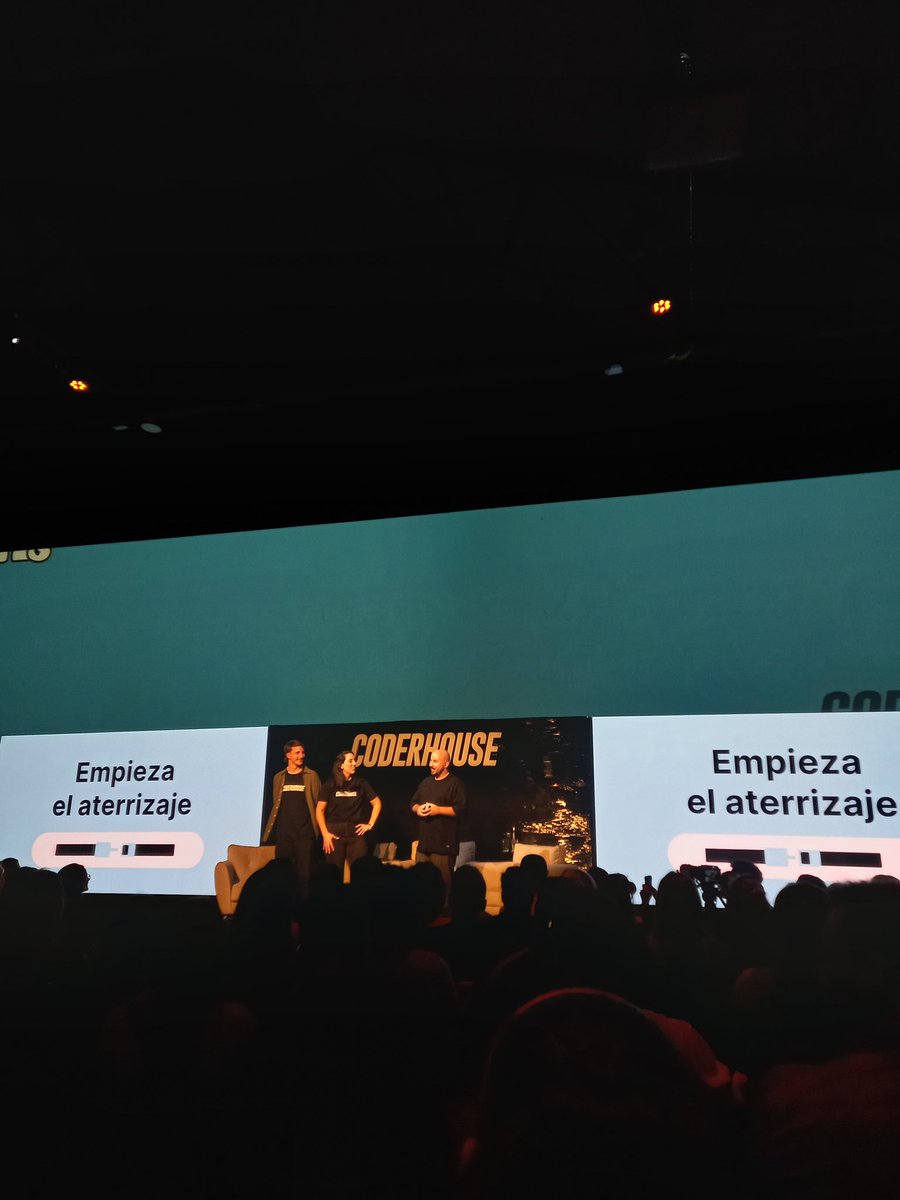 sooldovo's tweet photo. #CoderConf2023  expandiendo mis conocimientos de la mano de @coderhouse ✈️🤍 https://t.co/qt7Cxn5mbd