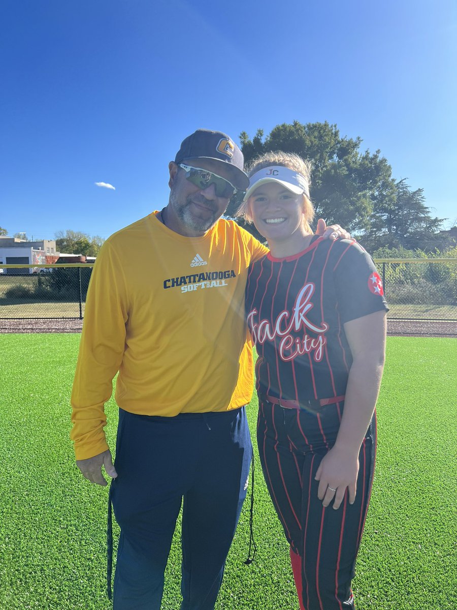 Kurstinchelle's tweet image. I had a great time at the UTC camp today!! Thank you to @coachK73 @CoachFrankReed @cheytwn77 for putting it on!!