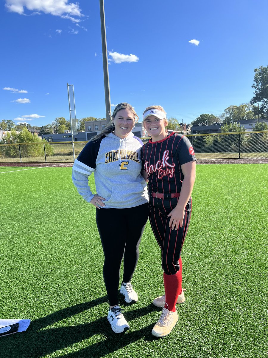 Kurstinchelle's tweet image. I had a great time at the UTC camp today!! Thank you to @coachK73 @CoachFrankReed @cheytwn77 for putting it on!!