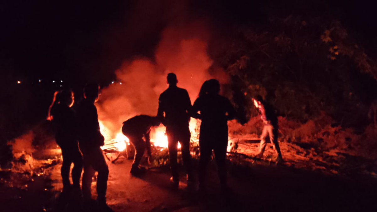 O Racismo está bem vivo e passa muito bem, a fala racista do Governador Jorginho Mello ressalta exatamente isso quando diz que vai fechar a barragem para salvar os catarinenses. O que os indígenas Laklãnõ são? A luta é pela vida de todos.