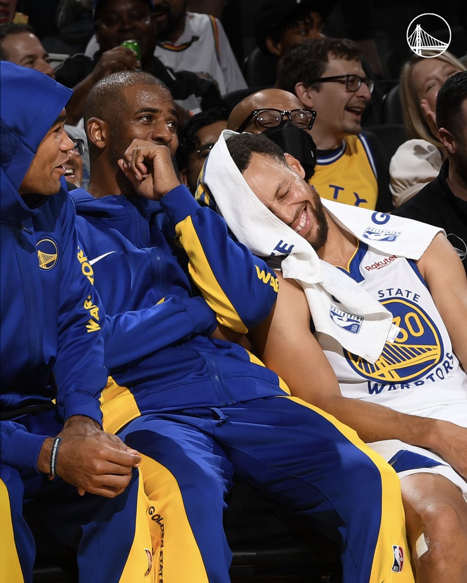 warriors's tweet photo. We'll be right back 😆 https://t.co/VLle83UDrd