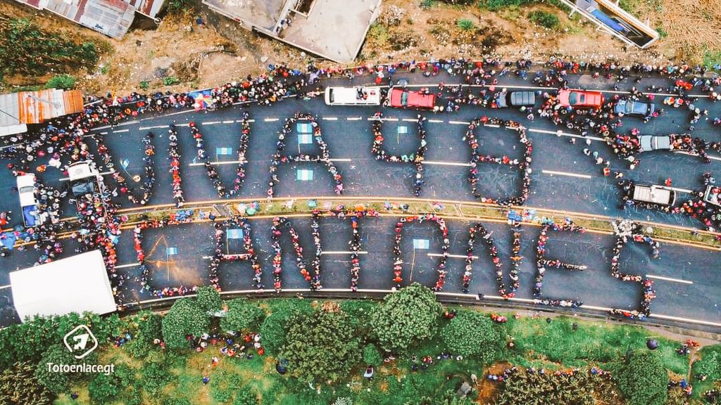 ¡Viva 48 Cantones!
#48Cantones convocó al #ParoNacionalGT y los pueblos respondieron.
#FueraCorruptos de #Guatemala