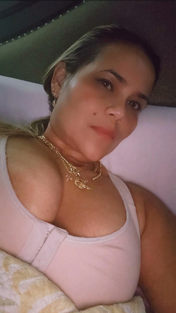Sandra251009's tweet photo. Buenas noches amigos  los espero en mi página de onlyfans https://t.co/tpqXZpRoDu https://t.co/hbhD3PbEhg