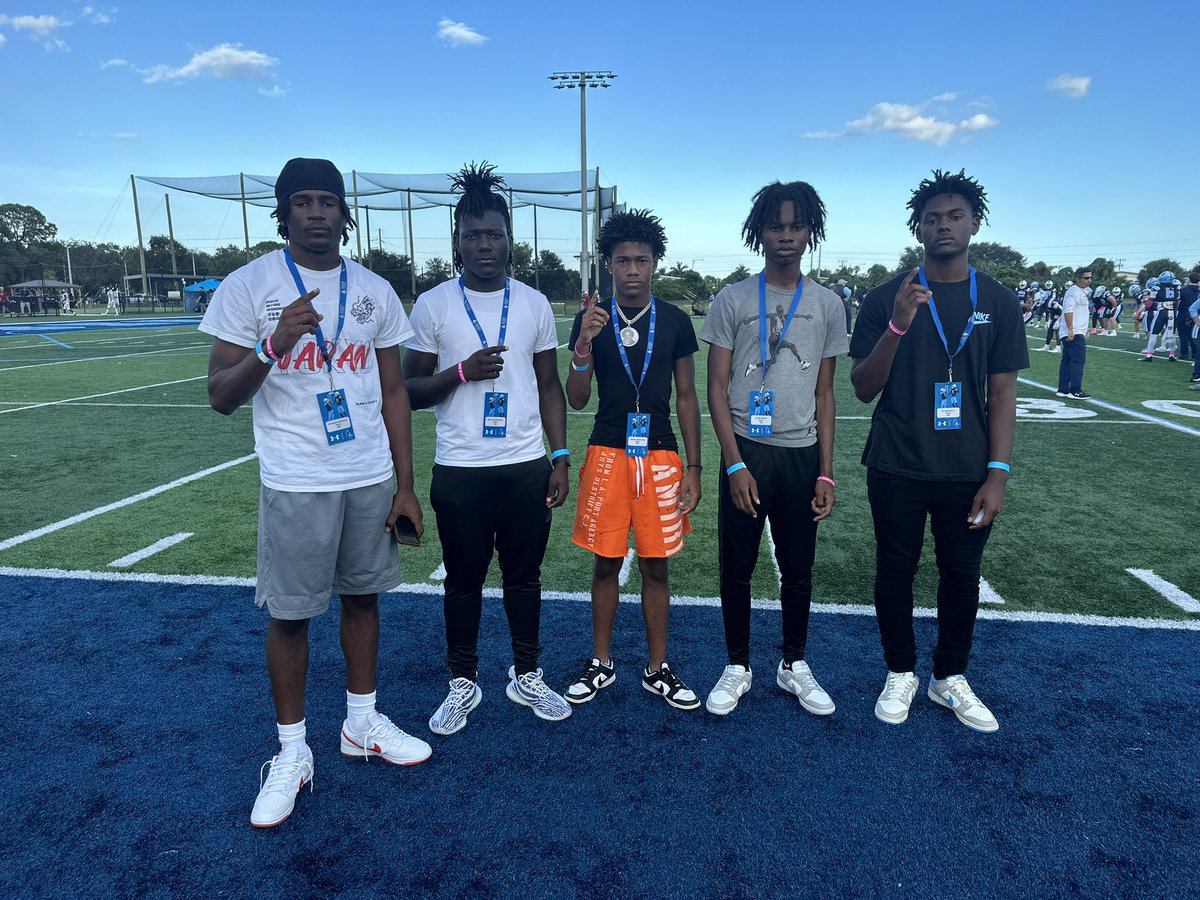 Jay2steeze's tweet photo. Very grateful to have had an opportunity to be @KeiserFootball today!

@CoachMylesRuss @CoachO_13 @CoachA954 @coachshellzNT
@Dj2Raw_ @Uncommon_3 @ErikMcCallJr1 @Jayden12Martin https://t.co/tP2PKuH10V