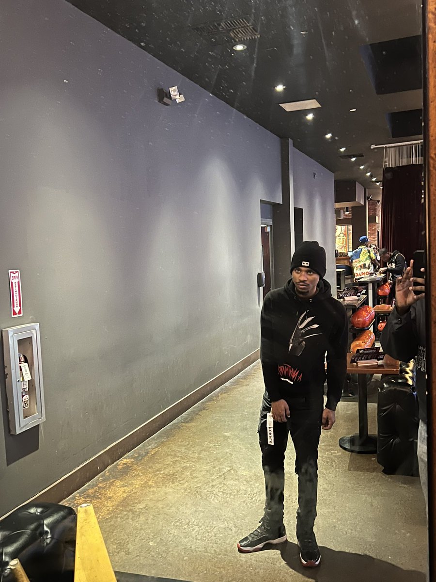 kingglik's tweet photo. play yo cards right i might deal wit you 🃏 https://t.co/vpjWvoF6hd