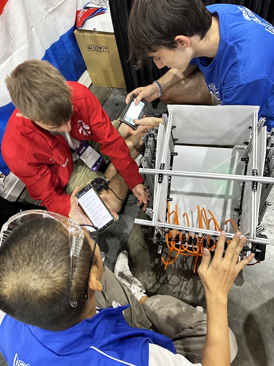 FirstLuxembourg's tweet photo. Our #fgc2023singapore robot just passed inspection! We’re ready to compete! https://t.co/CiFz0qq7uQ