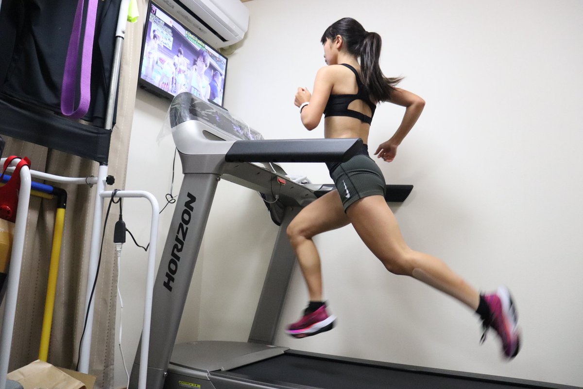 kei30432187's tweet photo. 10月08日
#treadmill
#longrun   11k
#stride       5×100m
今週も無難に淡々と終わる事が出来ました。
また、変わらず淡々と🏃‍♀️💨
https://t.co/20BB0r5CIY?…

#2xu #NIKE #training #workout #hrmax #runningform #bloodlactate #ラクテートプロ2 #血中乳酸測定 #jk #陸上女子 #女子高生 https://t.co/6UfjiyBNMh