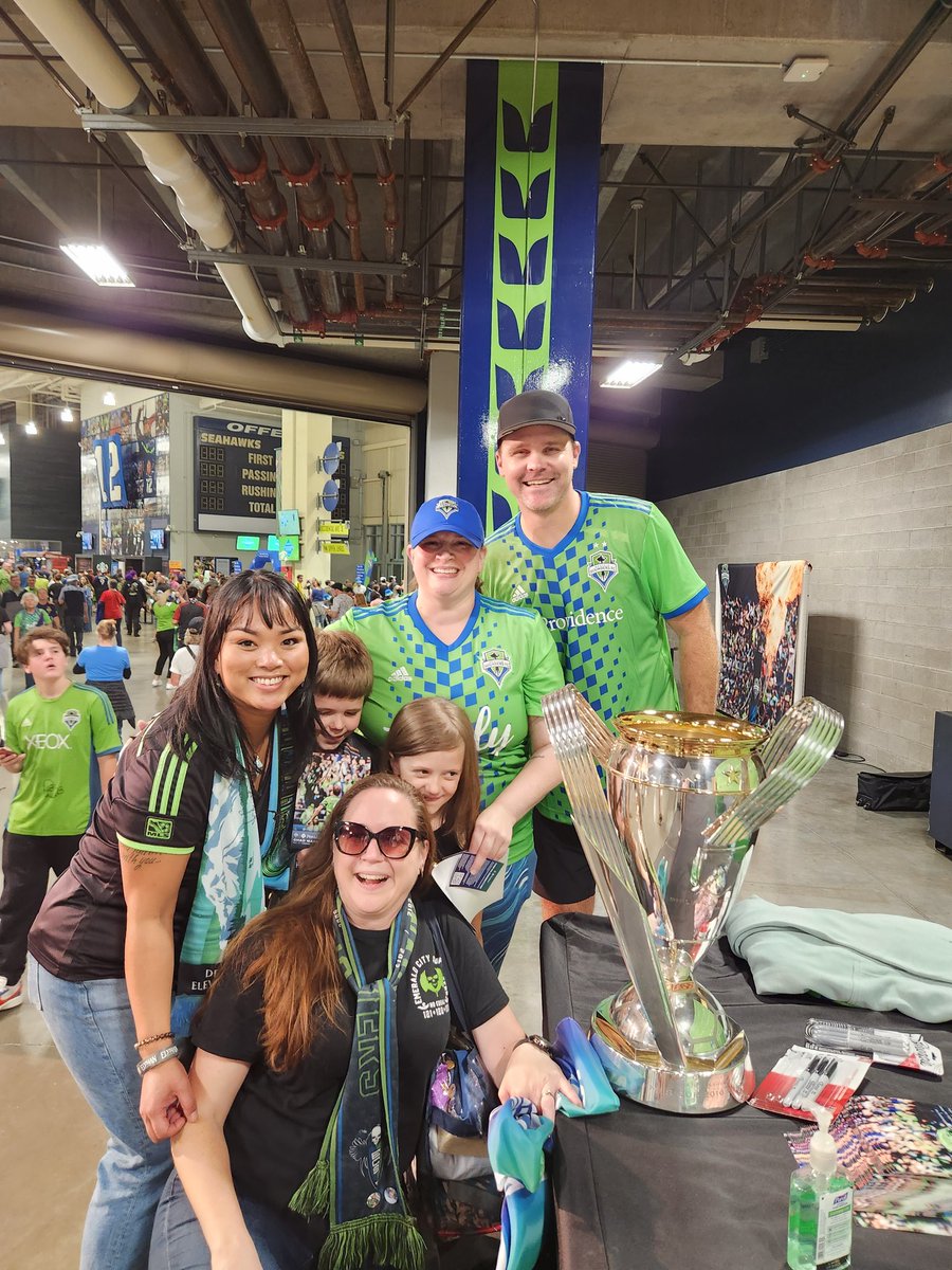 mtgriz01's tweet photo. #soundersmatchday @ChadMarshall14 https://t.co/0cxEzWWwTF