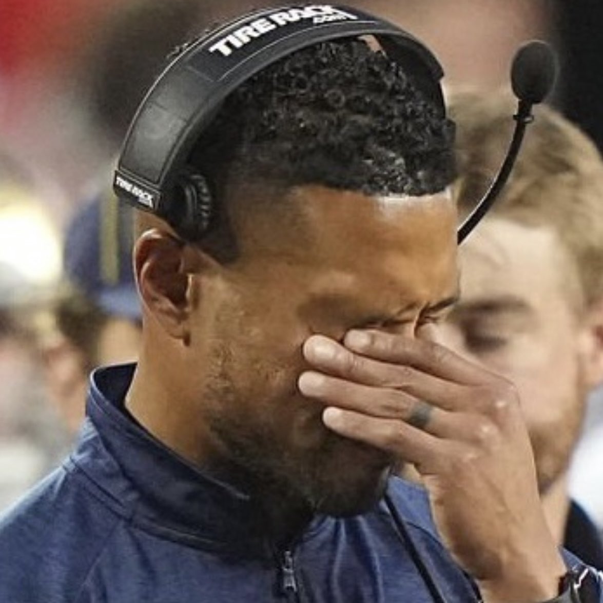 Insidetheirish's tweet photo. Most undisciplined Notre Dame team I’ve ever seen.

I’m tired of the “we just need to execute” excuses.

There are obviously way more issues. https://t.co/Xm78iJF362
