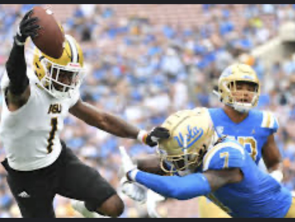 Huntertipton03's tweet image. Blessed!! To receive my first d1 offer !! @EJLASSITER @Coach_Jlew @JUCOFFrenzy @247Sports @BamaStateFB