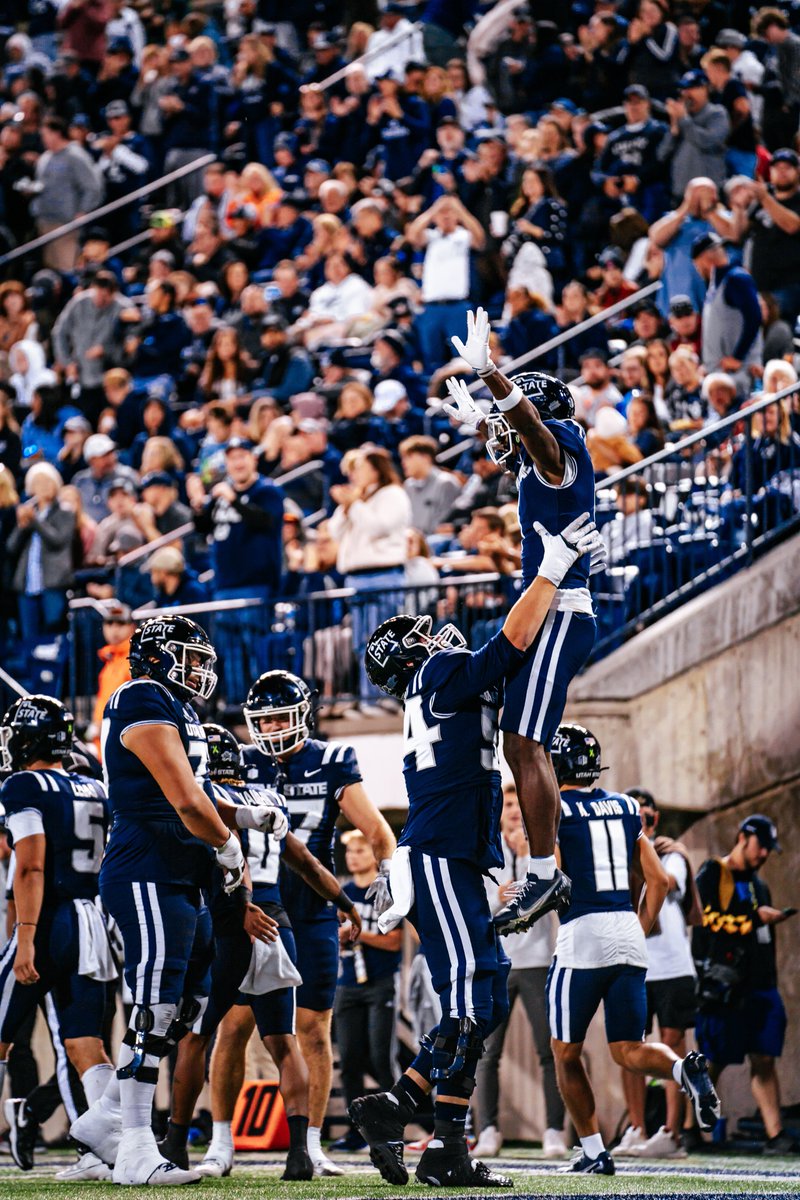 opened the third with these two touchdowns💥🤘🎸 @Terrell_Vaughn6 & @RoyalsJalen #AggiesAllTheWay