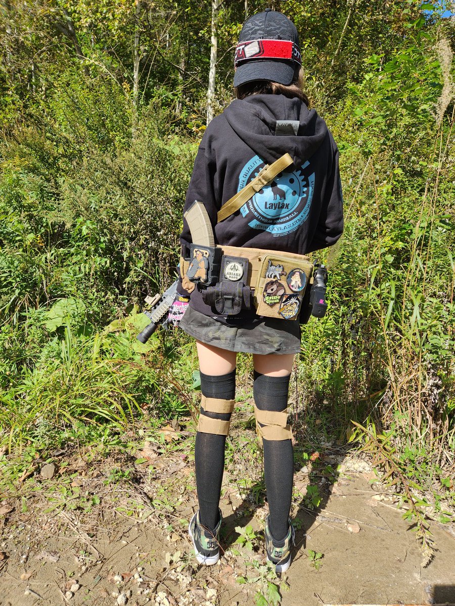 spike_510game's tweet photo. 1ゲーム目 表裏でもう疲れた父
それ見てため息つく次女
#AriakeBase #LayLax
#東京マルイ #KRYTAC
#XboneAirsoft https://t.co/4XbVSjA2NB