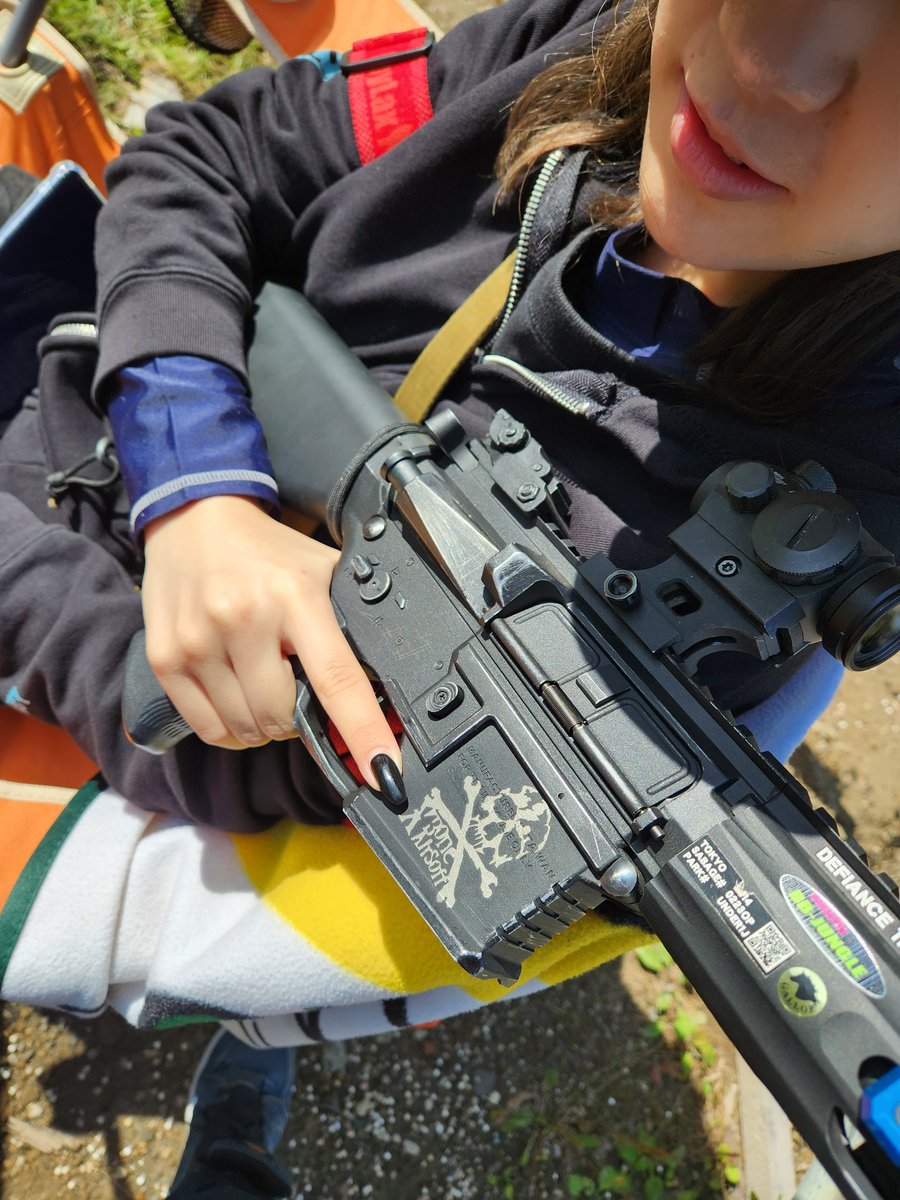 spike_510game's tweet photo. 1ゲーム目 表裏でもう疲れた父
それ見てため息つく次女
#AriakeBase #LayLax
#東京マルイ #KRYTAC
#XboneAirsoft https://t.co/4XbVSjA2NB