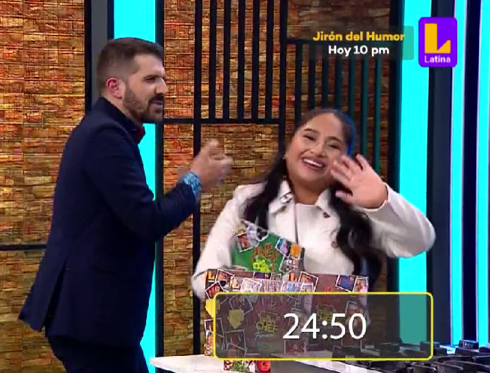 lilametulji's tweet photo. La herbolaria se estaba choreando el recetario jajajaja #ElGranChefFamosos https://t.co/0kPeGQrovl