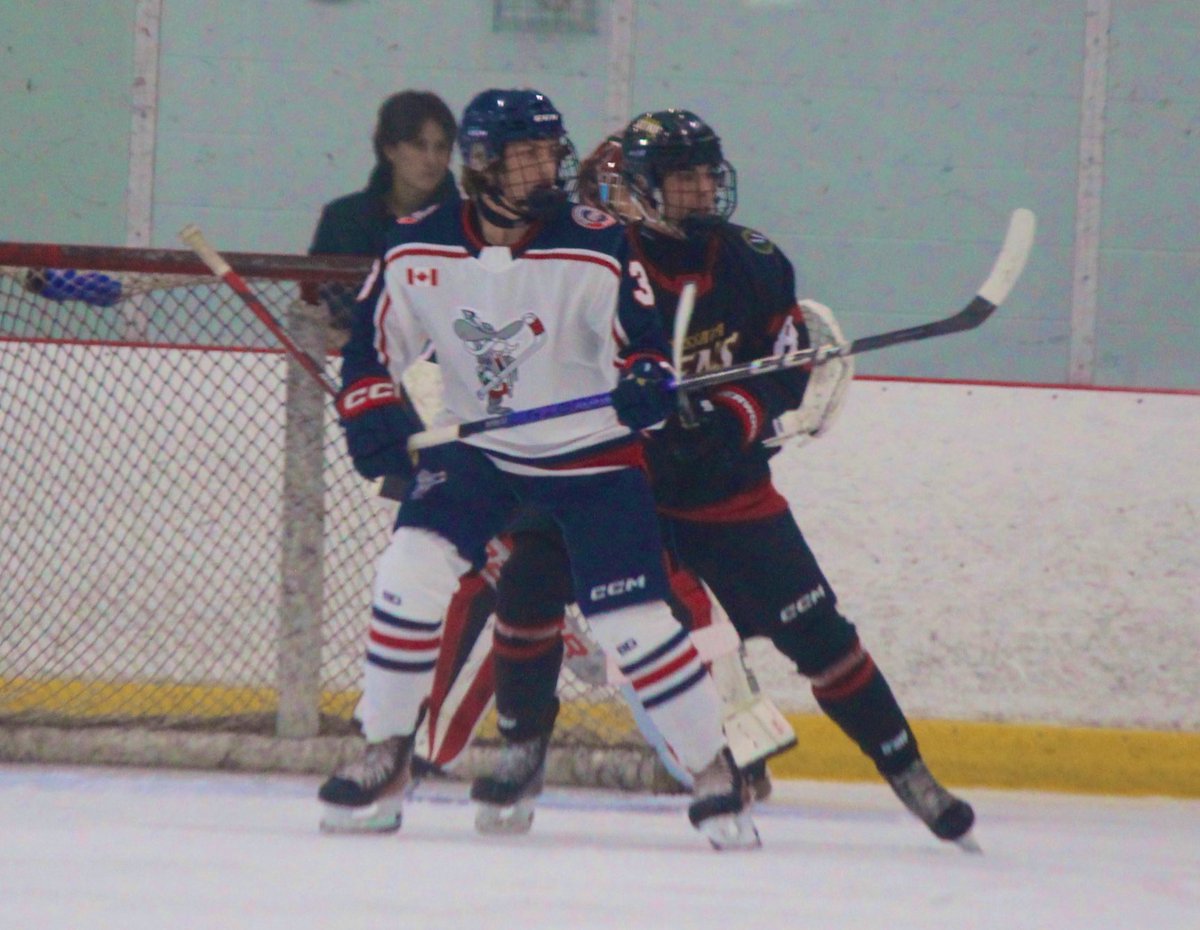 TevesLanden's tweet photo. 2-1 over the sens in our season opener #rollrebels #gthl https://t.co/DSD0NWVcfJ