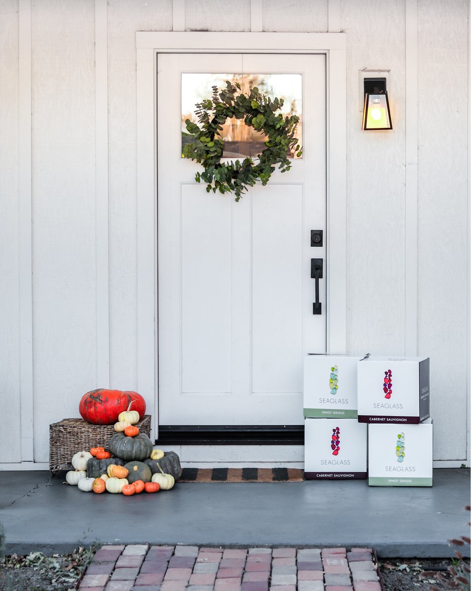 Make the most of the weekend by having SEAGLASS wines conveniently delivered right to your doorstep!

SHOP: 🛒 seaglasswineco.com/shop