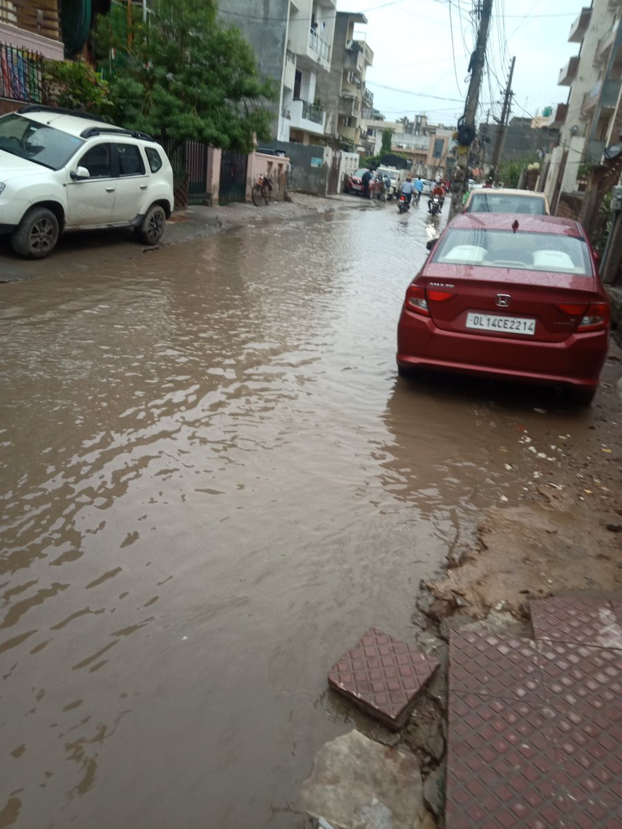 East block sector 91 Surya nagar pH 2 Faridabad residents are staying in without drange facility since last 10 yrs .MCF not constructed drainage despite of several complaints ,CMO .A single rain stagnant water for days and residents unable to come out.Pic #Haryana