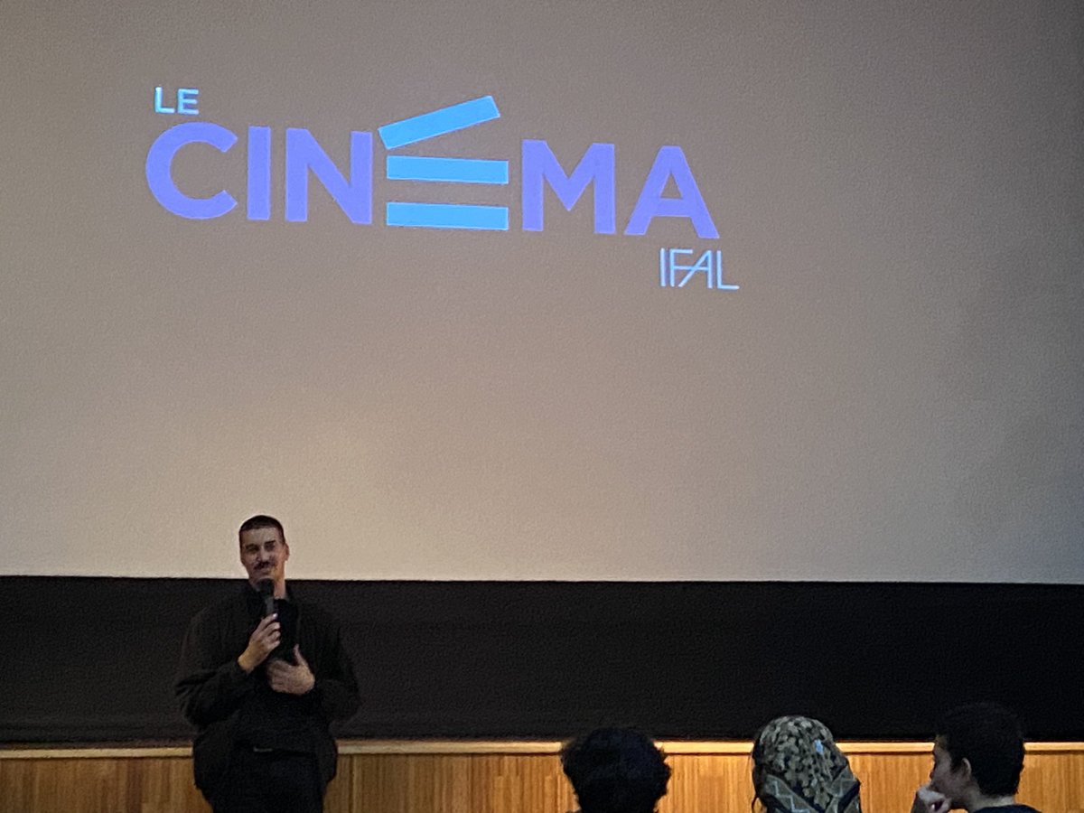 🎥🗣️En charla con Michael Karrer director de  “Fuego quemándose” (Burning Fire), ganadora de una MENCIÓN ESPECIAL en <a href="/BlackCanvas_FCC/">Black Canvas FCC</a> 

“Quería hacer una película de seres humanos y grupos, no de individuos o protagonistas” MK